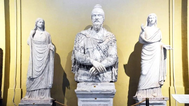 Statues of Vatican Museum